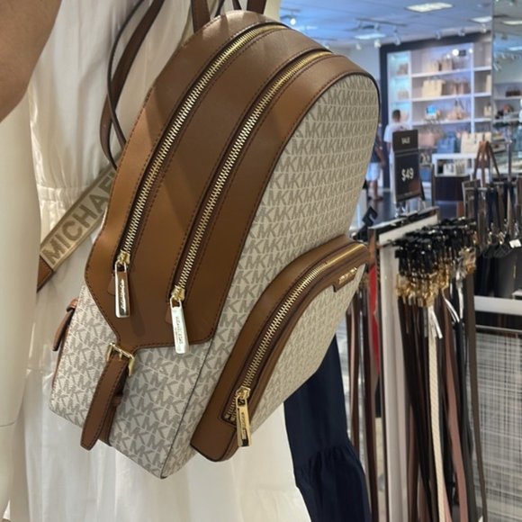 Michael Kors Jaycee Large Zip Pocket Backpack Vanilla - Picture 13 of 16